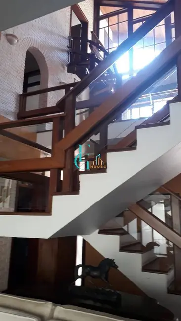 Foto 4 de Casa com 5 quartos à venda, 526m2 em Barueri - SP