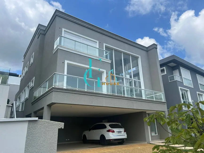 Casa com 4 quartos à venda, 469m2 em Barueri - SP - imagem 3 Foto 3 de Casa com 4 quartos à venda, 469m2 em Barueri - SP