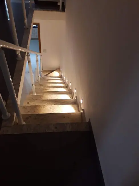 Casa com 3 quartos para alugar em Barueri - SP - imagem 9 Foto 9 de Casa com 3 quartos para alugar em Barueri - SP