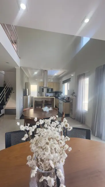 Foto 8 de Casa à venda, 264m2 em Parque Rizzo II, Cotia - SP