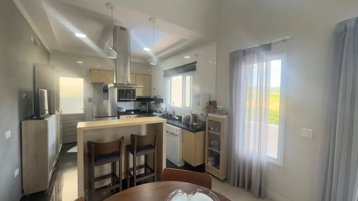 Foto 10 de Casa à venda, 264m2 em Parque Rizzo II, Cotia - SP