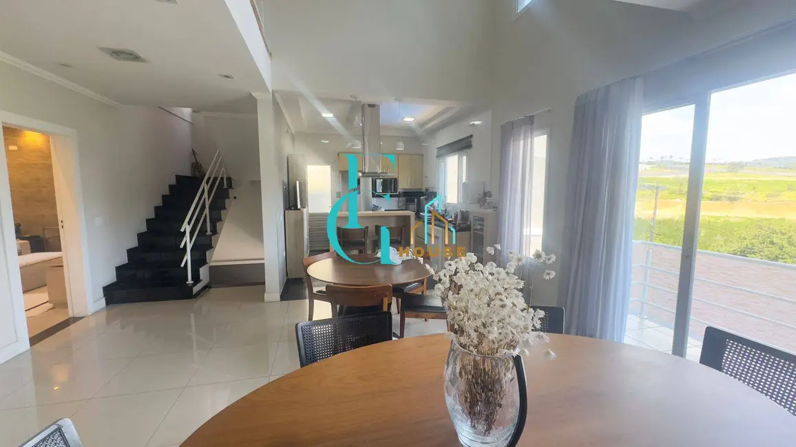 Foto 7 de Casa à venda, 264m2 em Parque Rizzo II, Cotia - SP