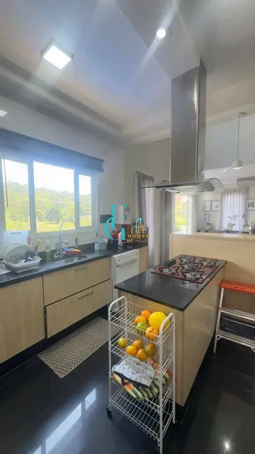 Foto 13 de Casa à venda, 264m2 em Parque Rizzo II, Cotia - SP