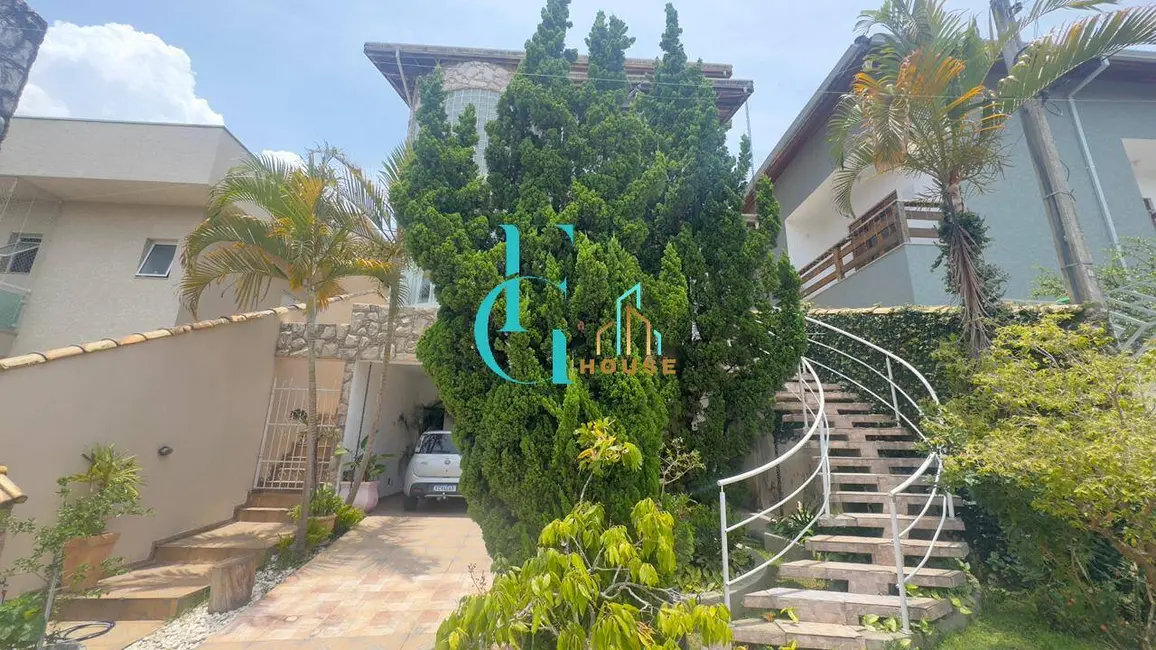 Foto 2 de Casa com 4 quartos à venda, 250m2 em Parque Rizzo II, Cotia - SP
