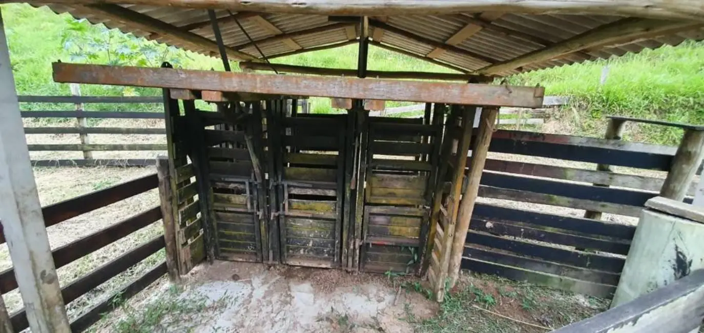 Chácara à venda, 140m2 em Paraibuna - SP - imagem 4 Foto 4 de Chácara à venda, 140m2 em Paraibuna - SP