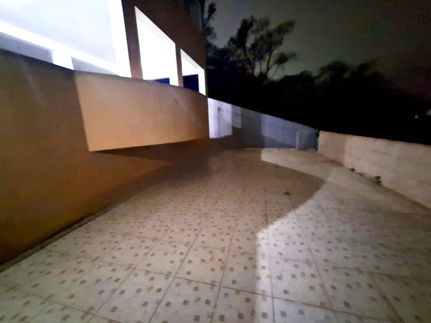 Foto 3 de Casa com 5 quartos para alugar em Jardim Jandira, Jandira - SP