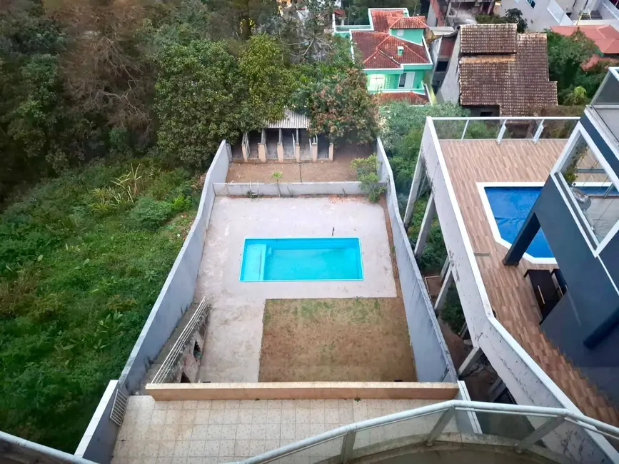 Foto 2 de Casa com 5 quartos para alugar em Jardim Jandira, Jandira - SP