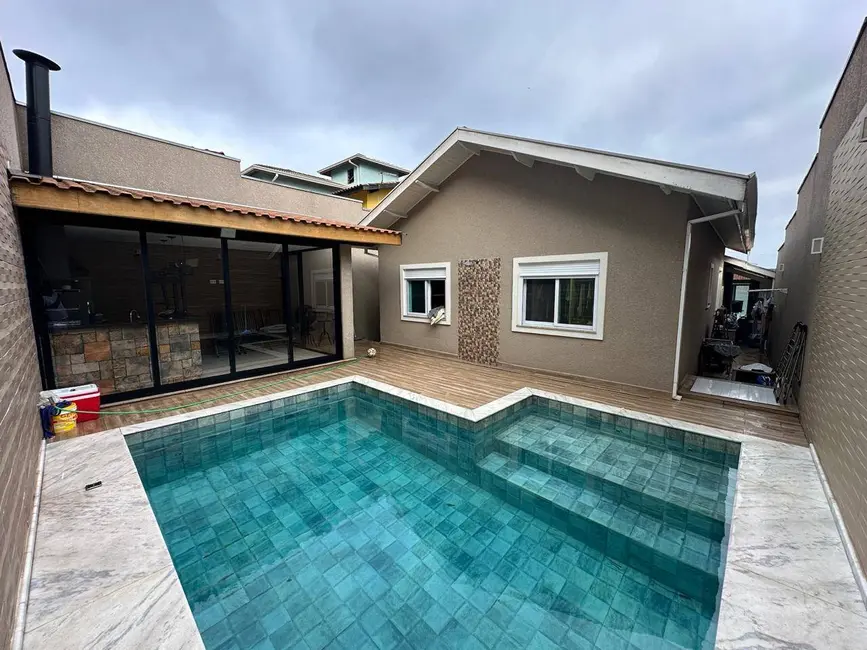 Foto 1 de Casa à venda e para alugar em Parque Nova Jandira, Jandira - SP