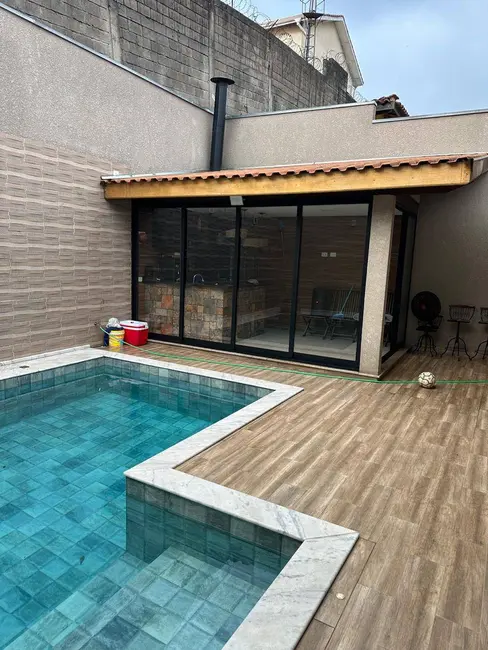 Foto 7 de Casa à venda e para alugar em Parque Nova Jandira, Jandira - SP