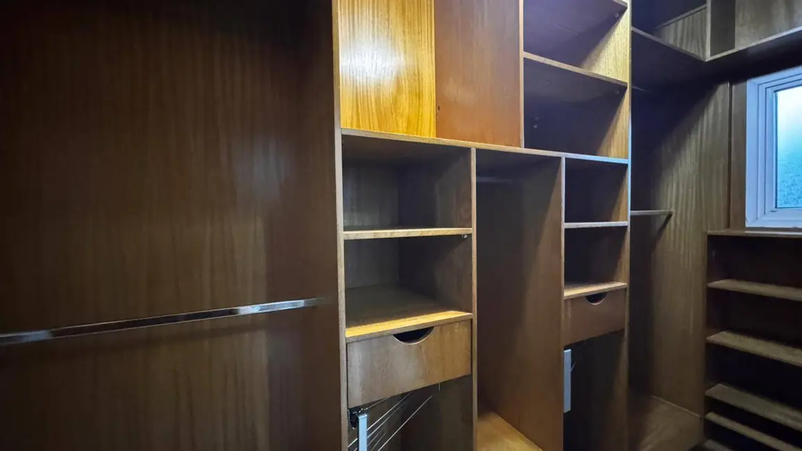 Casa com 4 quartos à venda e para alugar, 480m2 em Morada das Flores (Aldeia da Serra), Santana De Parnaiba - SP - imagem 7 Foto 7 de Casa com 4 quartos à venda e para alugar, 480m2 em Morada das Flores (Aldeia da Serra), Santana De Parnaiba - SP