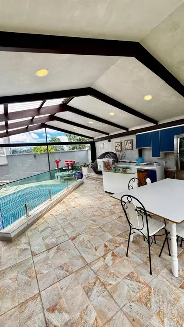 Casa com 4 quartos à venda, 510m2 em Residencial Morada dos Lagos, Barueri - SP - imagem 6 Foto 6 de Casa com 4 quartos à venda, 510m2 em Residencial Morada dos Lagos, Barueri - SP