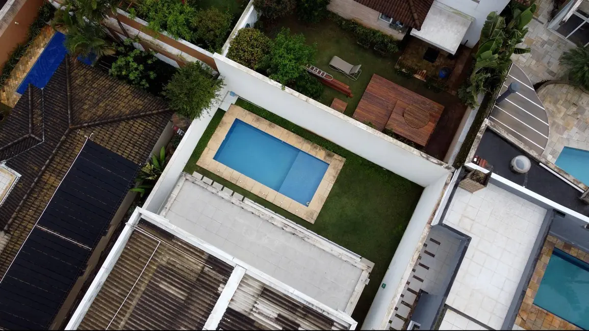 Foto 2 de Casa à venda, 454m2 em Aldeia da Serra, Santana De Parnaiba - SP