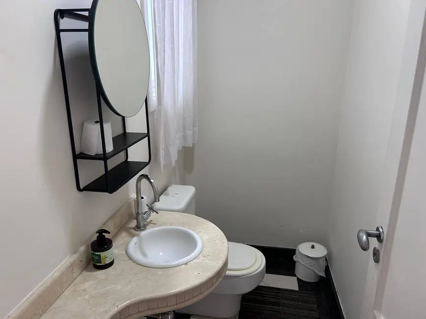 Casa com 4 quartos à venda e para alugar, 580m2 em Residencial Morada dos Lagos, Barueri - SP - imagem 5 Foto 5 de Casa com 4 quartos à venda e para alugar, 580m2 em Residencial Morada dos Lagos, Barueri - SP