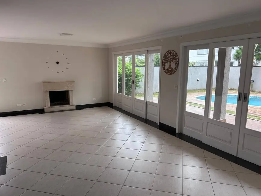 Casa com 4 quartos à venda e para alugar, 580m2 em Residencial Morada dos Lagos, Barueri - SP - imagem 3 Foto 3 de Casa com 4 quartos à venda e para alugar, 580m2 em Residencial Morada dos Lagos, Barueri - SP