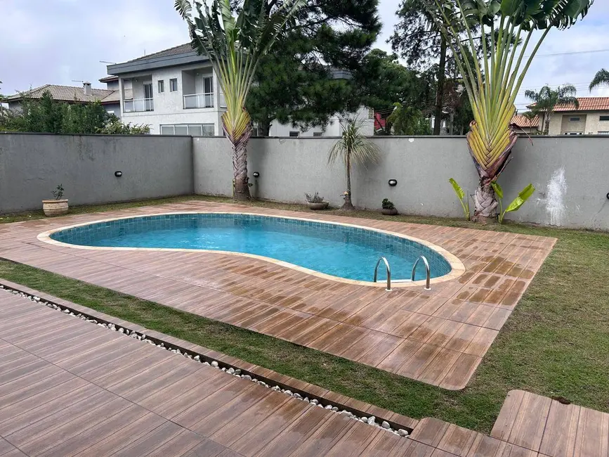 Casa com 4 quartos à venda e para alugar, 580m2 em Residencial Morada dos Lagos, Barueri - SP - imagem 2 Foto 2 de Casa com 4 quartos à venda e para alugar, 580m2 em Residencial Morada dos Lagos, Barueri - SP
