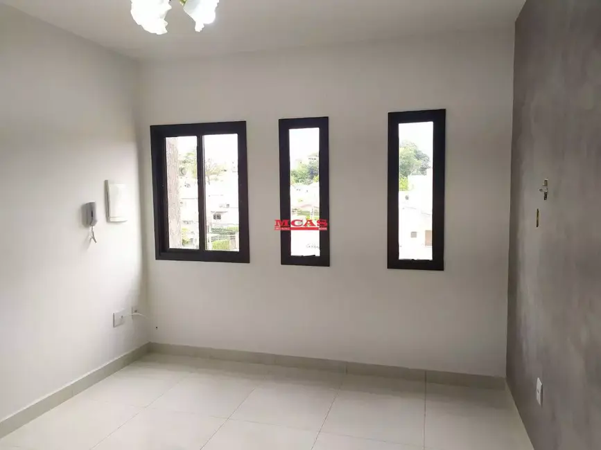 Foto 3 de Apartamento com 2 quartos para alugar, 54m2 em Vila Libanesa, São Paulo - SP