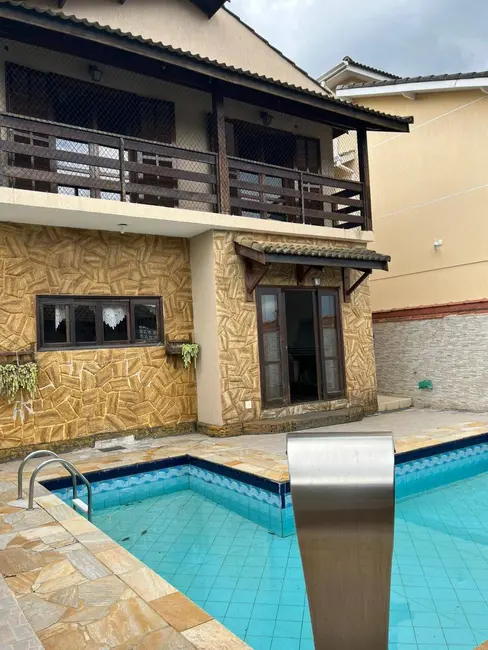 Foto 1 de Casa com 4 quartos para alugar em Parque Nova Jandira, Jandira - SP