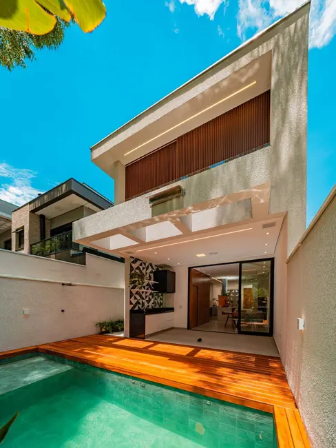 Foto 2 de Casa com 3 quartos à venda, 150m2 em Santana De Parnaiba - SP