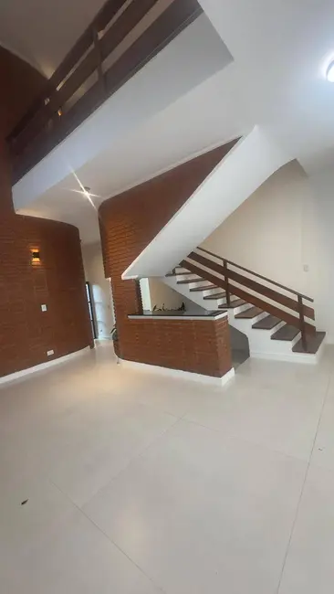 Casa com 4 quartos à venda, 360m2 em Alphaville, Santana De Parnaiba - SP - imagem 2 Foto 2 de Casa com 4 quartos à venda, 360m2 em Alphaville, Santana De Parnaiba - SP