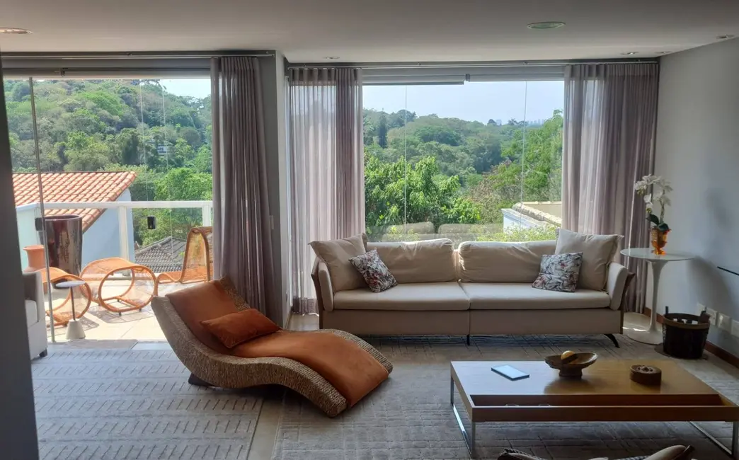 Foto 3 de Casa com 3 quartos à venda e para alugar, 300m2 em Parque Nova Jandira, Jandira - SP