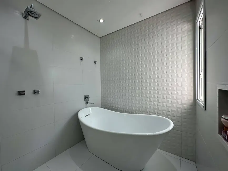 Foto 2 de Casa com 4 quartos à venda, 1500m2 em Tamboré, Barueri - SP