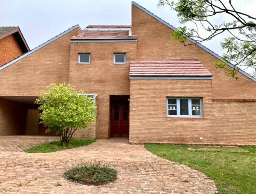 Casa com 4 quartos à venda, 600m2 em Barueri - SP - imagem 2 Foto 2 de Casa com 4 quartos à venda, 600m2 em Barueri - SP