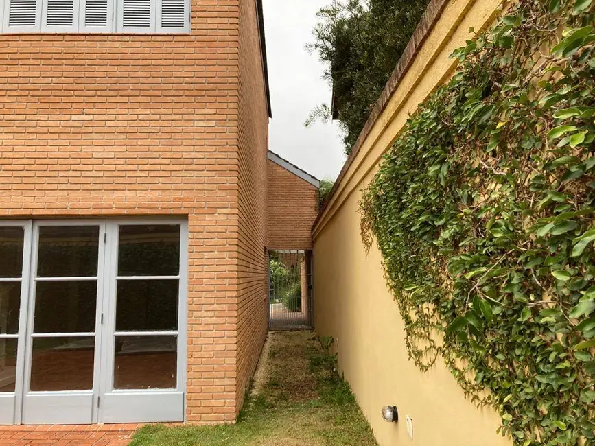 Casa com 4 quartos à venda, 600m2 em Barueri - SP - imagem 3 Foto 3 de Casa com 4 quartos à venda, 600m2 em Barueri - SP