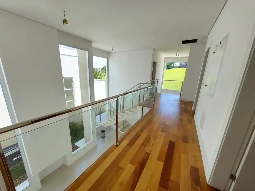 Casa com 4 quartos à venda e para alugar, 450m2 em Alphaville, Santana De Parnaiba - SP - imagem 9 Foto 9 de Casa com 4 quartos à venda e para alugar, 450m2 em Alphaville, Santana De Parnaiba - SP