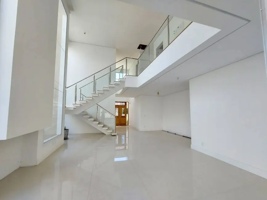 Casa com 4 quartos à venda e para alugar, 450m2 em Alphaville, Santana De Parnaiba - SP - imagem 4 Foto 4 de Casa com 4 quartos à venda e para alugar, 450m2 em Alphaville, Santana De Parnaiba - SP