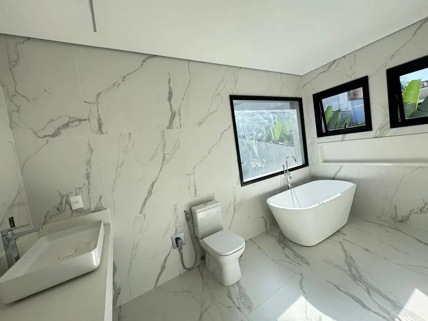 Foto 5 de Casa com 5 quartos à venda e para alugar, 470m2 em Alphaville, Santana De Parnaiba - SP