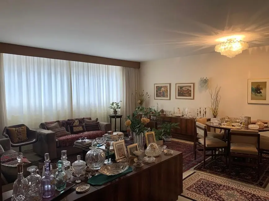 Apartamento com 3 quartos à venda, 224m2 em Higienópolis, São Paulo - SP - imagem 5 Foto 5 de Apartamento com 3 quartos à venda, 224m2 em Higienópolis, São Paulo - SP