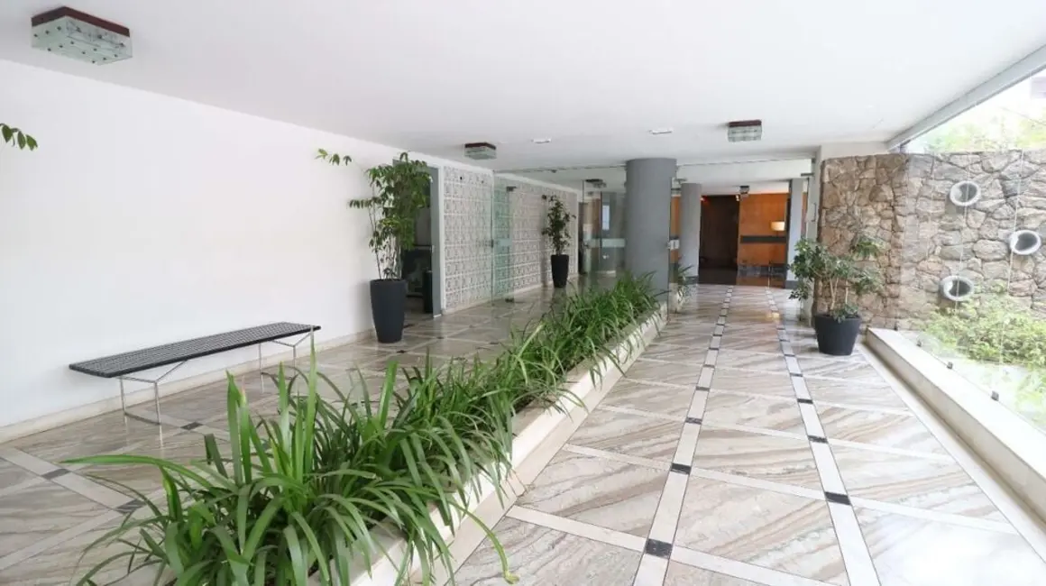 Apartamento com 3 quartos à venda, 210m2 em Higienópolis, São Paulo - SP - imagem 3 Foto 3 de Apartamento com 3 quartos à venda, 210m2 em Higienópolis, São Paulo - SP