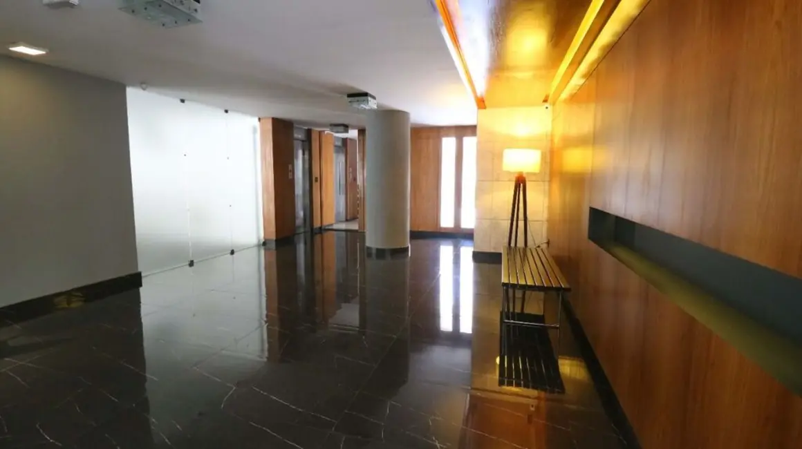 Apartamento com 3 quartos à venda, 210m2 em Higienópolis, São Paulo - SP - imagem 4 Foto 4 de Apartamento com 3 quartos à venda, 210m2 em Higienópolis, São Paulo - SP