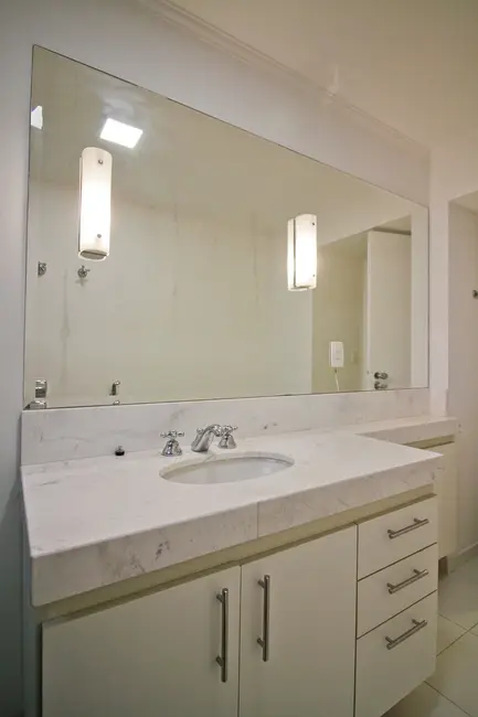 Apartamento com 3 quartos à venda, 145m2 em Vila Mariana, São Paulo - SP - imagem 4 Foto 4 de Apartamento com 3 quartos à venda, 145m2 em Vila Mariana, São Paulo - SP