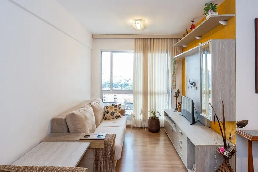 Apartamento com 3 quartos à venda, 65m2 em Aclimação, São Paulo - SP - imagem 2 Foto 2 de Apartamento com 3 quartos à venda, 65m2 em Aclimação, São Paulo - SP