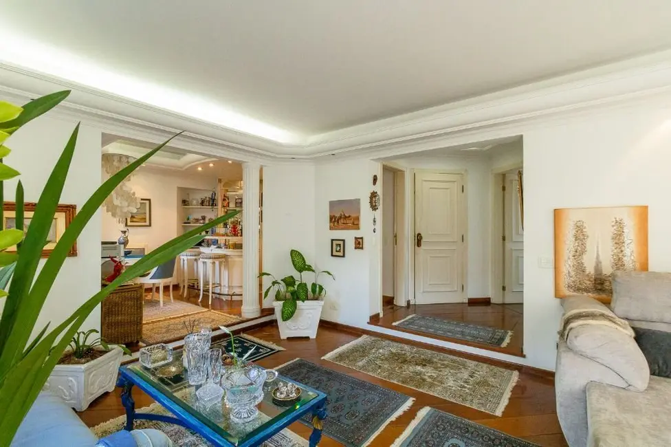 Apartamento com 3 quartos à venda, 196m2 em Aclimação, São Paulo - SP - imagem 5 Foto 5 de Apartamento com 3 quartos à venda, 196m2 em Aclimação, São Paulo - SP