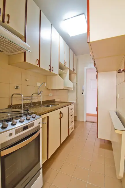 Foto 9 de Apartamento com 3 quartos à venda, 77m2 em Aclimação, São Paulo - SP