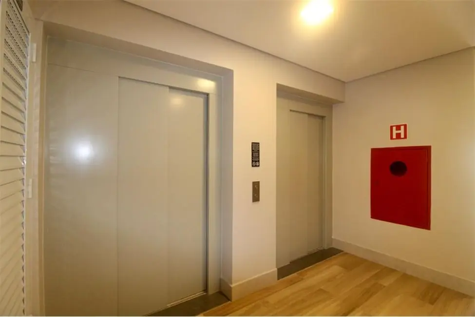 Kitnet com 1 quarto à venda, 28m2 em Centro, São Paulo - SP - imagem 3 Foto 3 de Kitnet com 1 quarto à venda, 28m2 em Centro, São Paulo - SP