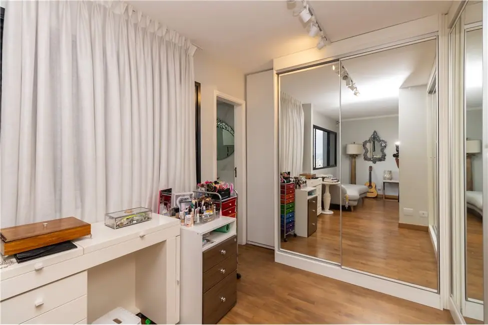 Foto 6 de Apartamento com 3 quartos à venda, 222m2 em Alto da Lapa, São Paulo - SP