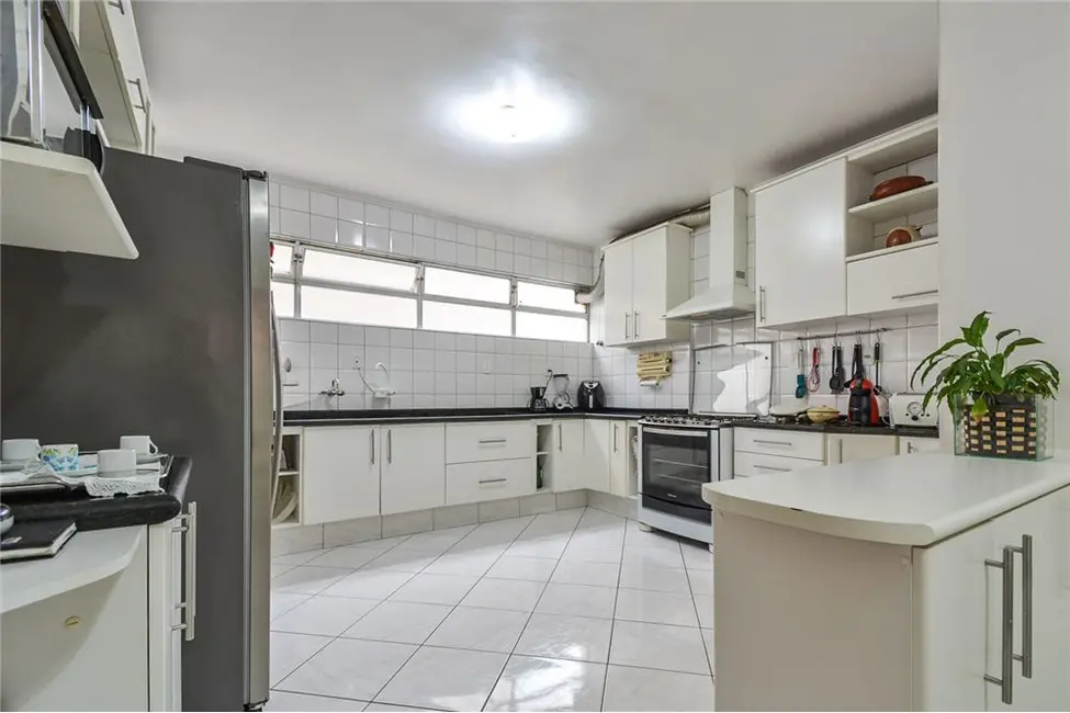 Apartamento com 3 quartos à venda, 220m2 em Bela Vista, São Paulo - SP - imagem 8 Foto 8 de Apartamento com 3 quartos à venda, 220m2 em Bela Vista, São Paulo - SP