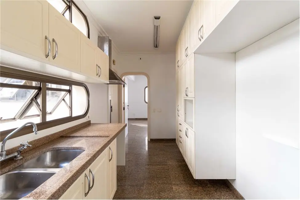Apartamento com 4 quartos à venda, 231m2 em Santa Cecília, São Paulo - SP - imagem 6 Foto 6 de Apartamento com 4 quartos à venda, 231m2 em Santa Cecília, São Paulo - SP