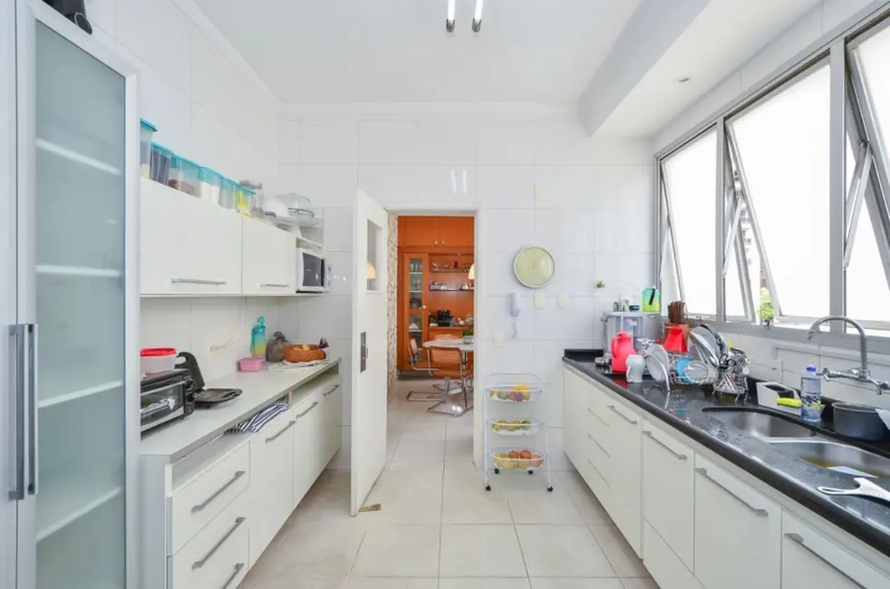 Apartamento com 3 quartos à venda, 234m2 em Higienópolis, São Paulo - SP - imagem 2 Foto 2 de Apartamento com 3 quartos à venda, 234m2 em Higienópolis, São Paulo - SP