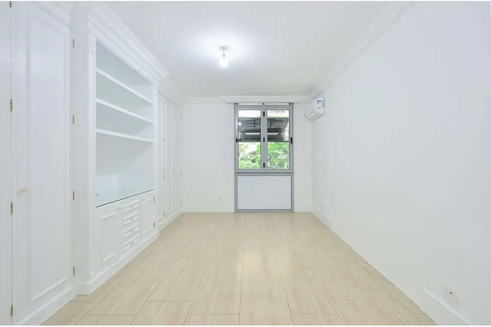 Apartamento com 3 quartos à venda, 226m2 em Jardim Paulista, São Paulo - SP - imagem 3 Foto 3 de Apartamento com 3 quartos à venda, 226m2 em Jardim Paulista, São Paulo - SP