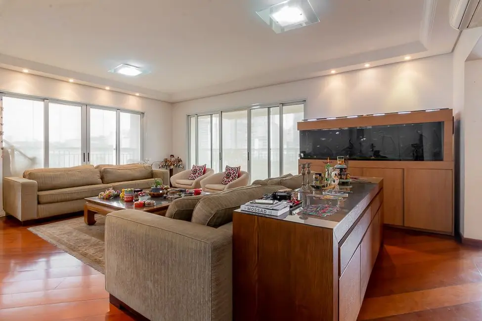 Apartamento com 3 quartos à venda, 240m2 em Higienópolis, São Paulo - SP - imagem 4 Foto 4 de Apartamento com 3 quartos à venda, 240m2 em Higienópolis, São Paulo - SP