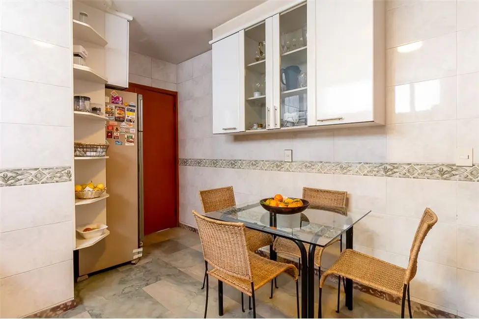 Apartamento com 3 quartos à venda, 133m2 em Higienópolis, São Paulo - SP - imagem 5 Foto 5 de Apartamento com 3 quartos à venda, 133m2 em Higienópolis, São Paulo - SP