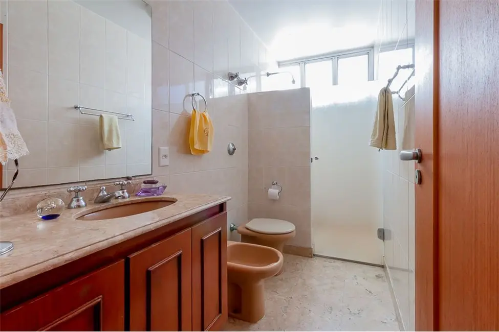 Apartamento com 3 quartos à venda, 133m2 em Higienópolis, São Paulo - SP - imagem 7 Foto 7 de Apartamento com 3 quartos à venda, 133m2 em Higienópolis, São Paulo - SP