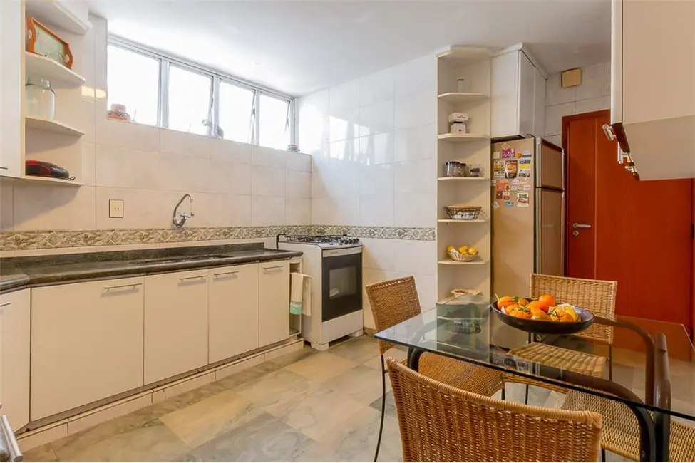 Apartamento com 3 quartos à venda, 133m2 em Higienópolis, São Paulo - SP - imagem 4 Foto 4 de Apartamento com 3 quartos à venda, 133m2 em Higienópolis, São Paulo - SP