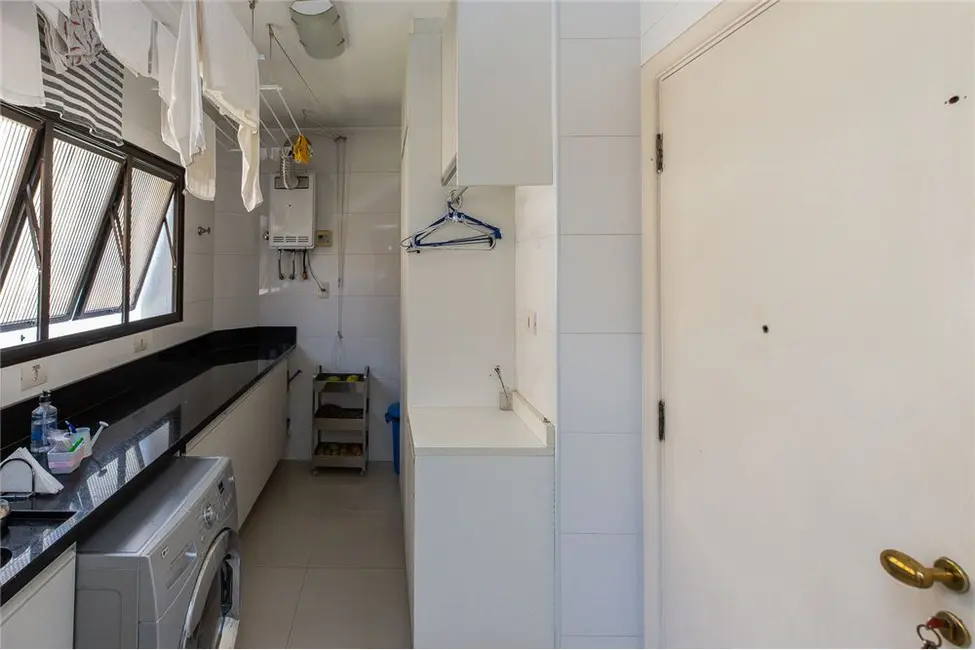 Apartamento com 3 quartos à venda, 217m2 em Campo Belo, São Paulo - SP - imagem 4 Foto 4 de Apartamento com 3 quartos à venda, 217m2 em Campo Belo, São Paulo - SP