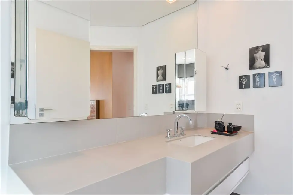 Apartamento com 3 quartos à venda, 259m2 em Higienópolis, São Paulo - SP - imagem 5 Foto 5 de Apartamento com 3 quartos à venda, 259m2 em Higienópolis, São Paulo - SP