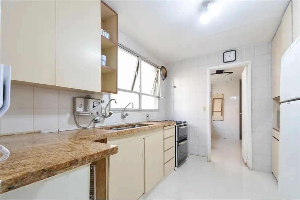Foto 3 de Apartamento com 4 quartos à venda, 204m2 em Higienópolis, São Paulo - SP